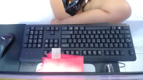 Snapshot of _sexyredhead_ chatting on 01-09-26, 12:41 KATA online show from 01-09-26, 12:41