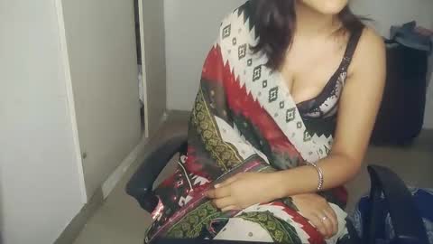 _shalini_0 online show from 10-08-25, 12:47