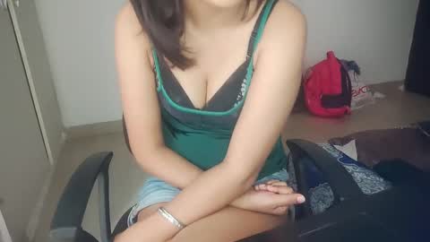 _shalini_0 online show from 10-09-25, 02:20