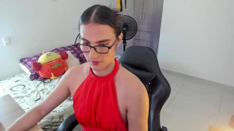 Shantall online show from 05-22-26, 05:25