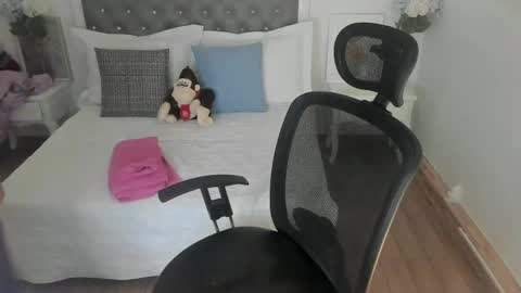 Sharlot online show from 05-12-26, 02:36