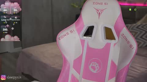 Ann online show from 09-12-25, 01:33