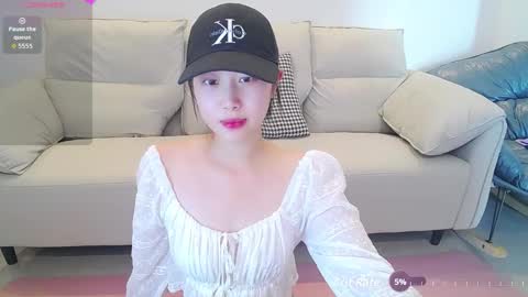 Snapshot of _smileflower_ chatting on 09-30-25, 07:57 winni online show from 09-30-25, 07:57