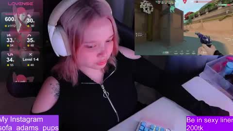 Snapshot of _sofia_adam_ chatting on 05-11-26, 06:38 pups online show from 05-11-26, 06:38