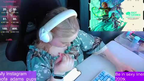 Snapshot of _sofia_adam_ chatting on 05-20-26, 08:20 pups online show from 05-20-26, 08:20