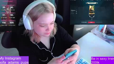 Snapshot of _sofia_adam_ chatting on 05-21-26, 11:06 pups online show from 05-21-26, 11:06