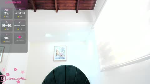 Snapshot of _sofia_cruz chatting on 06-08-26, 05:46 640 200 online show from 06-08-26, 05:46