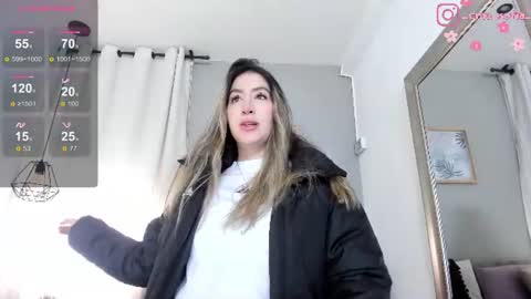 Snapshot of _sofia_cruz chatting on 07-12-26, 05:37 640 200 online show from 07-12-26, 05:37
