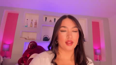 Snapshot of _sofiamiller chatting on 11-29-25, 04:04 Sofia Miller online show from 11-29-25, 04:04