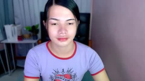 Snapshot of _sophie_69 chatting on 12-14-25, 08:41 _sophie_69 online show from 12-14-25, 08:41