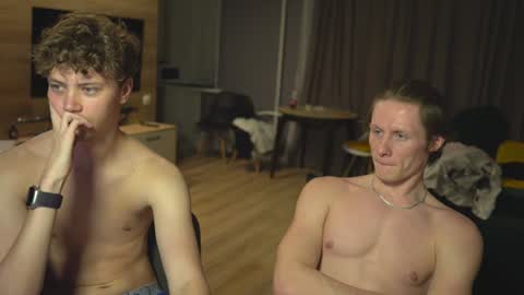 OLIVERpvt is open online show from 01-26-25, 04:20