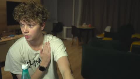 OLIVERpvt is open online show from 01-31-25, 01:02