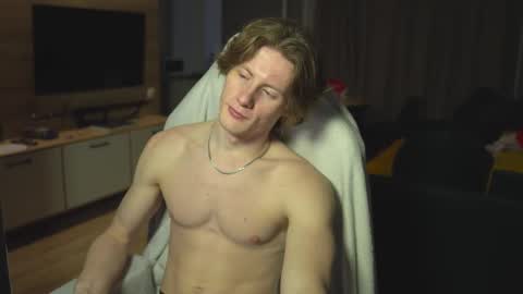 OLIVERpvt is open online show from 02-15-25, 03:31