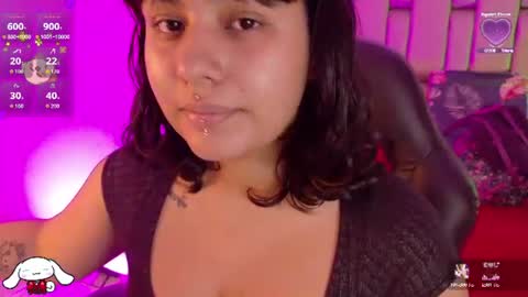 Snapshot of _sowy_venus_ chatting on 06-17-26, 11:34 V E N U S online show from 06-17-26, 11:34