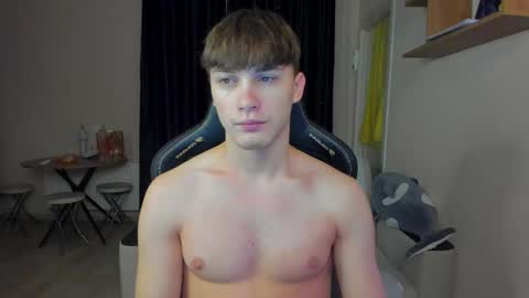 Snapshot of _stager_ chatting on 12-20-25, 03:35 MARKPVT IS OPEN online show from 12-20-25, 03:35