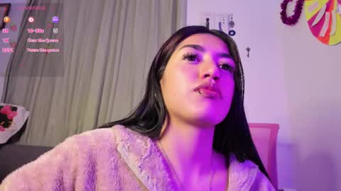 Snapshot of _strawberrycream chatting on 09-25-25, 02:59 Angela online show from 09-25-25, 02:59