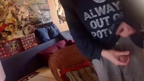 Sven online show from 12-18-25, 01:17