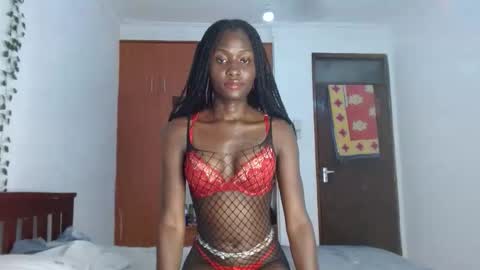 Snapshot of _sweejewel chatting on 12-16-25, 05:40 _sweejewel online show from 12-16-25, 05:40