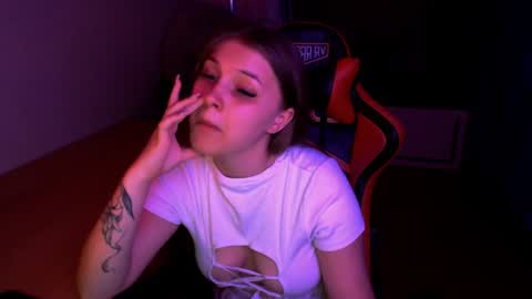 Snapshot of _sweet_foxy_ chatting on 06-09-26, 06:19 Mari online show from 06-09-26, 06:19