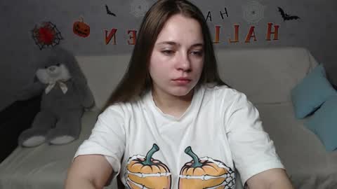 Snapshot of _sweet_lana_ chatting on 10-28-25, 08:29 Lana online show from 10-28-25, 08:29