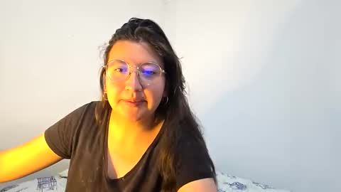 Snapshot of _sweet_melodyy chatting on 05-11-26, 10:40 _sweet_melodyy online show from 05-11-26, 10:40