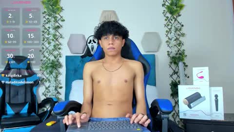 Snapshot of _taylor_black chatting on 10-30-25, 11:49 Taylor online show from 10-30-25, 11:49