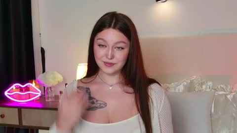 _tessa_may_ online show from 10-28-25, 09:28