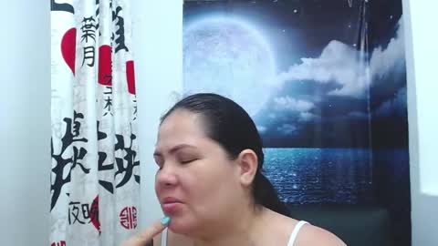 Snapshot of _thamaraa_ chatting on 04-14-26, 01:55 Tamara online show from 04-14-26, 01:55