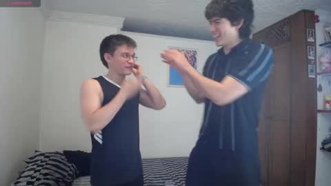 Scot y Patrick online show from 11-26-25, 01:28