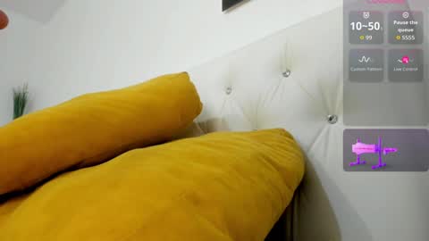 LilyOpen Pvt online show from 09-19-25, 07:54