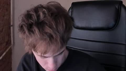 Snapshot of _tokyo_ghoul chatting on 02-14-25, 04:20 _tokyo_ghoul online show from 02-14-25, 04:20