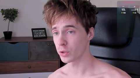 Snapshot of _tokyo_ghoul chatting on 02-15-25, 04:23 _tokyo_ghoul online show from 02-15-25, 04:23