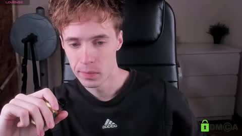 Snapshot of _tokyo_ghoul chatting on 09-20-25, 10:27 _tokyo_ghoul online show from 09-20-25, 10:27