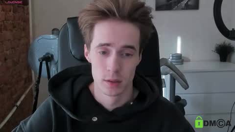 Snapshot of _tokyo_ghoul chatting on 10-19-25, 10:16 _tokyo_ghoul online show from 10-19-25, 10:16