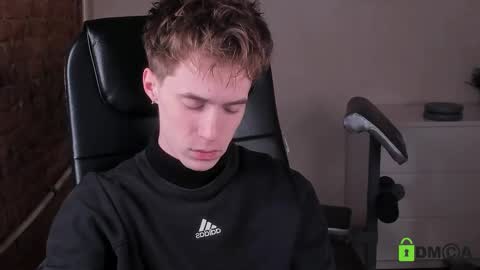 Snapshot of _tokyo_ghoul chatting on 11-21-25, 05:17 _tokyo_ghoul online show from 11-21-25, 05:17