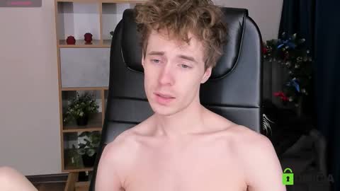 Snapshot of _tokyo_ghoul chatting on 01-07-26, 03:03 _tokyo_ghoul online show from 01-07-26, 03:03