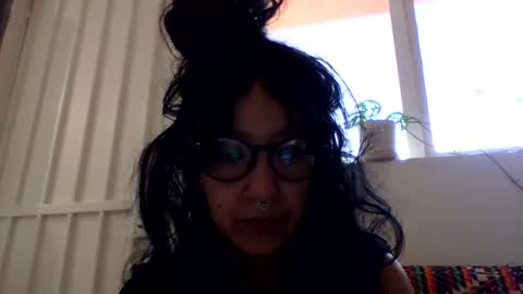Snapshot of _tutti_frutti_ chatting on 12-15-24, 09:31 _tutti_frutti_ online show from 12-15-24, 09:31