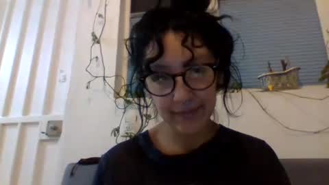 Snapshot of _tutti_frutti_ chatting on 12-26-24, 01:29 _tutti_frutti_ online show from 12-26-24, 01:29
