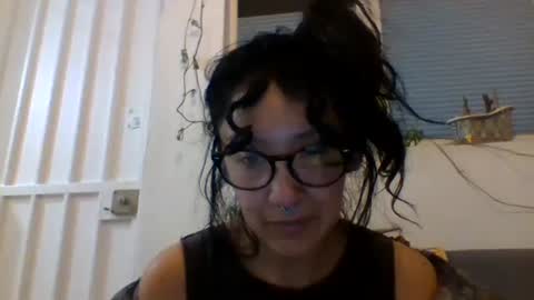 Snapshot of _tutti_frutti_ chatting on 12-27-24, 07:08 _tutti_frutti_ online show from 12-27-24, 07:08