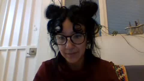 Snapshot of _tutti_frutti_ chatting on 12-29-24, 03:44 _tutti_frutti_ online show from 12-29-24, 03:44