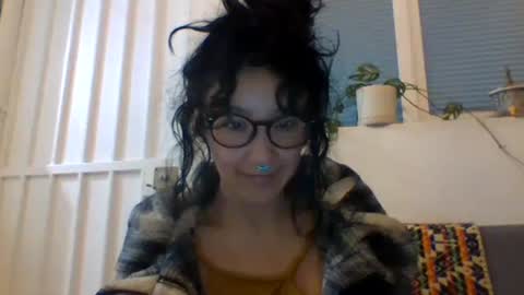 Snapshot of _tutti_frutti_ chatting on 01-02-25, 04:41 _tutti_frutti_ online show from 01-02-25, 04:41