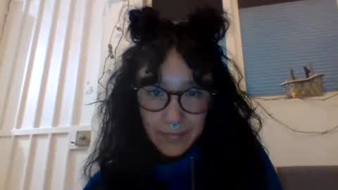 Snapshot of _tutti_frutti_ chatting on 01-05-25, 06:56 _tutti_frutti_ online show from 01-05-25, 06:56