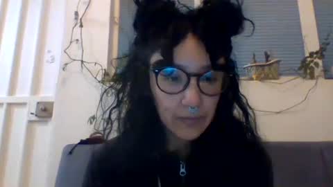 Snapshot of _tutti_frutti_ chatting on 01-06-25, 02:15 _tutti_frutti_ online show from 01-06-25, 02:15