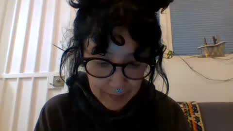 Snapshot of _tutti_frutti_ chatting on 01-08-25, 04:44 _tutti_frutti_ online show from 01-08-25, 04:44