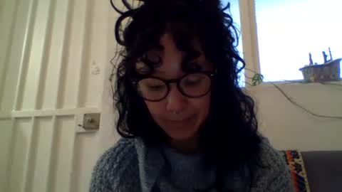 Snapshot of _tutti_frutti_ chatting on 01-08-25, 11:52 _tutti_frutti_ online show from 01-08-25, 11:52