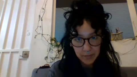 Snapshot of _tutti_frutti_ chatting on 01-11-25, 03:02 _tutti_frutti_ online show from 01-11-25, 03:02