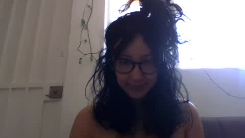 Snapshot of _tutti_frutti_ chatting on 01-26-25, 08:34 _tutti_frutti_ online show from 01-26-25, 08:34