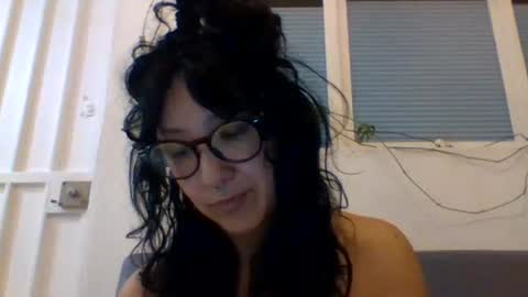 Snapshot of _tutti_frutti_ chatting on 01-28-25, 04:08 _tutti_frutti_ online show from 01-28-25, 04:08