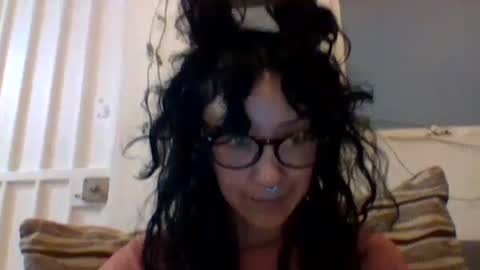 Snapshot of _tutti_frutti_ chatting on 02-02-25, 01:45 _tutti_frutti_ online show from 02-02-25, 01:45