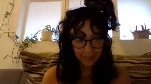 Snapshot of _tutti_frutti_ chatting on 02-02-25, 11:32 _tutti_frutti_ online show from 02-02-25, 11:32